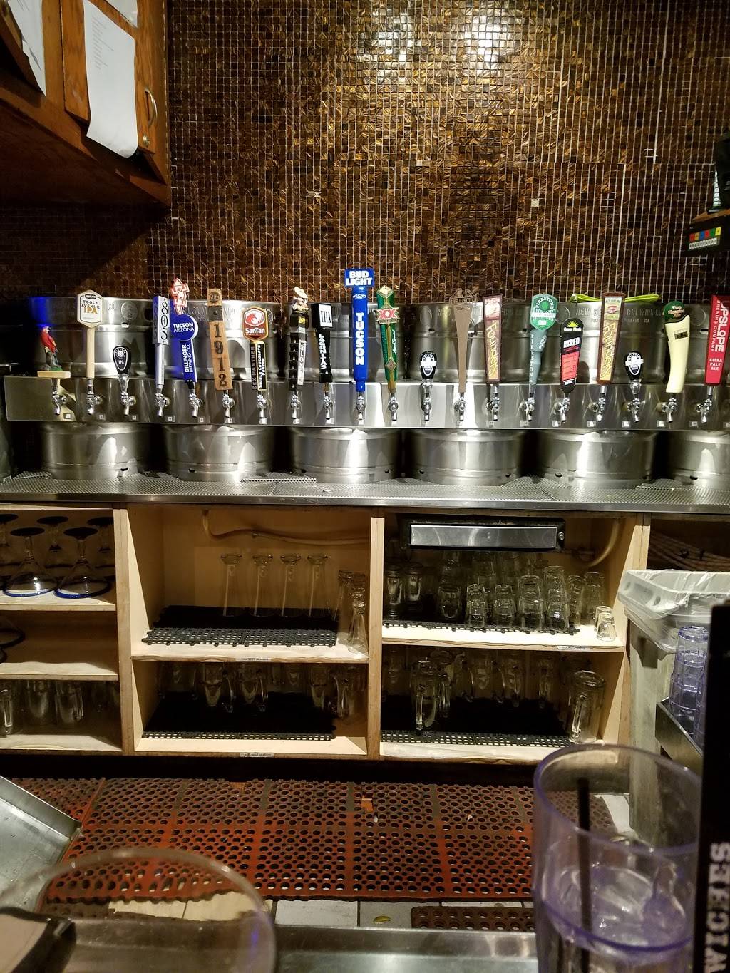 Brooklyns Beer & Burgers | restaurant | 3790 E Irvington Rd, Tucson, AZ 85714, USA | 5207506158 OR +1 520-750-6158