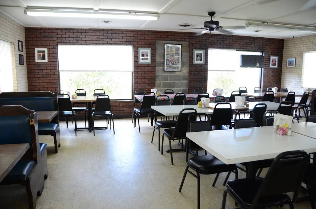 Damos Pizzeria | restaurant | 1212 E Main St, Waverly, TN 37185, USA | 9312963606 OR +1 931-296-3606