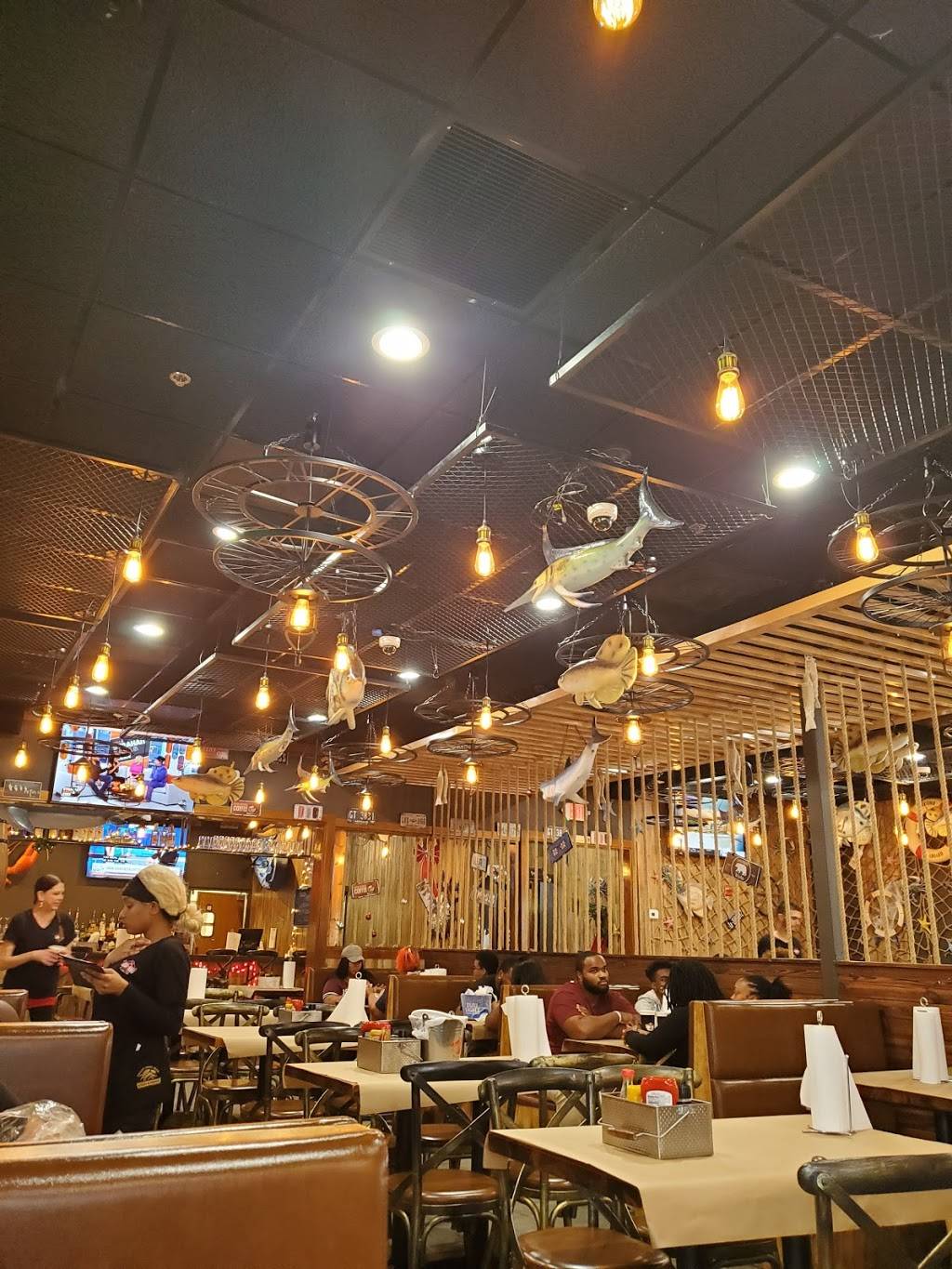 Mr. & Mrs. Crab | restaurant | 3875 S Kirkman Rd, Orlando, FL 32811, USA | 4077514900 OR +1 407-751-4900