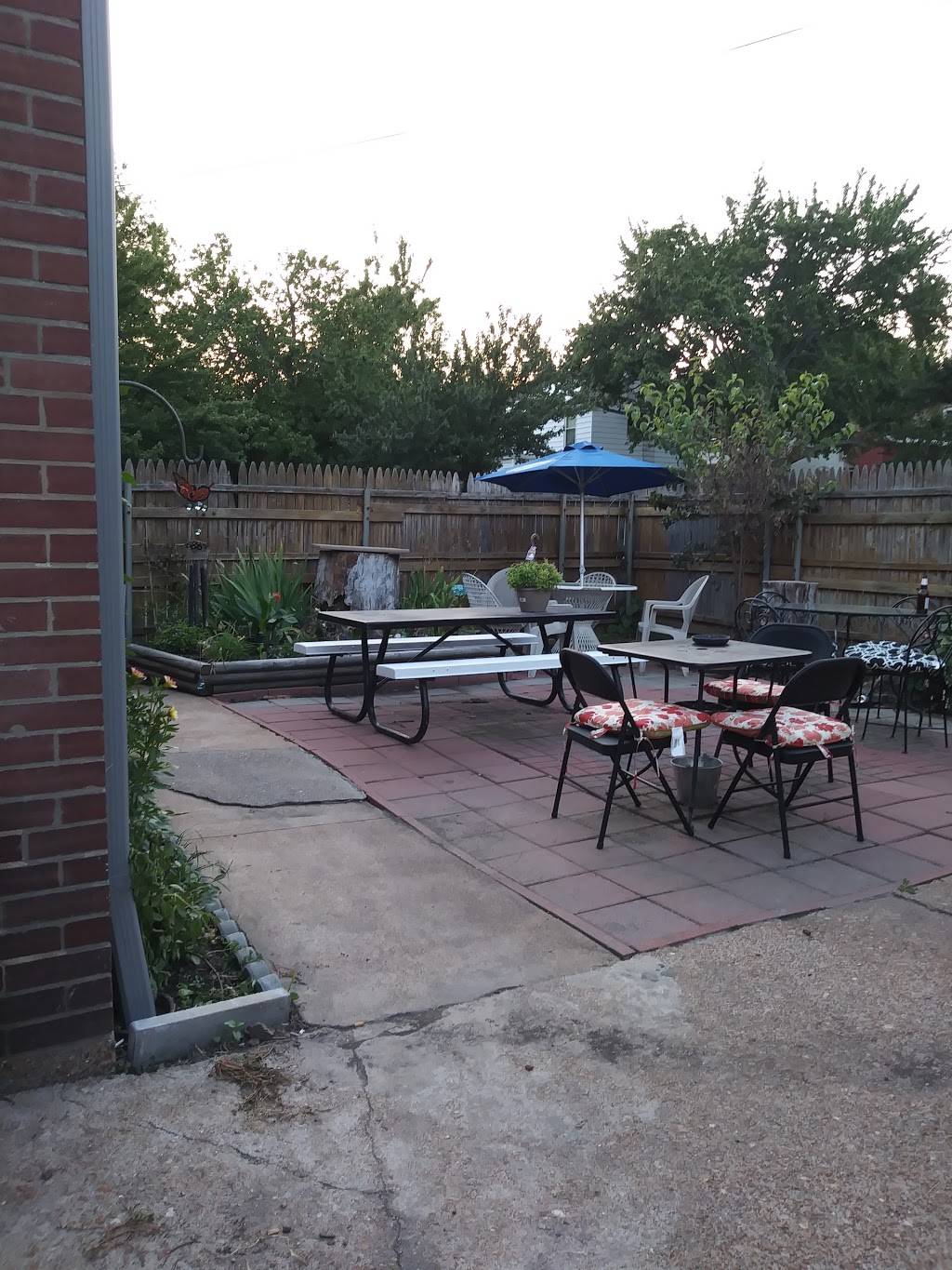 Iowa Buffet Inc | restaurant | 2727 Winnebago St, St. Louis, MO 63118, USA | 3147768000 OR +1 314-776-8000