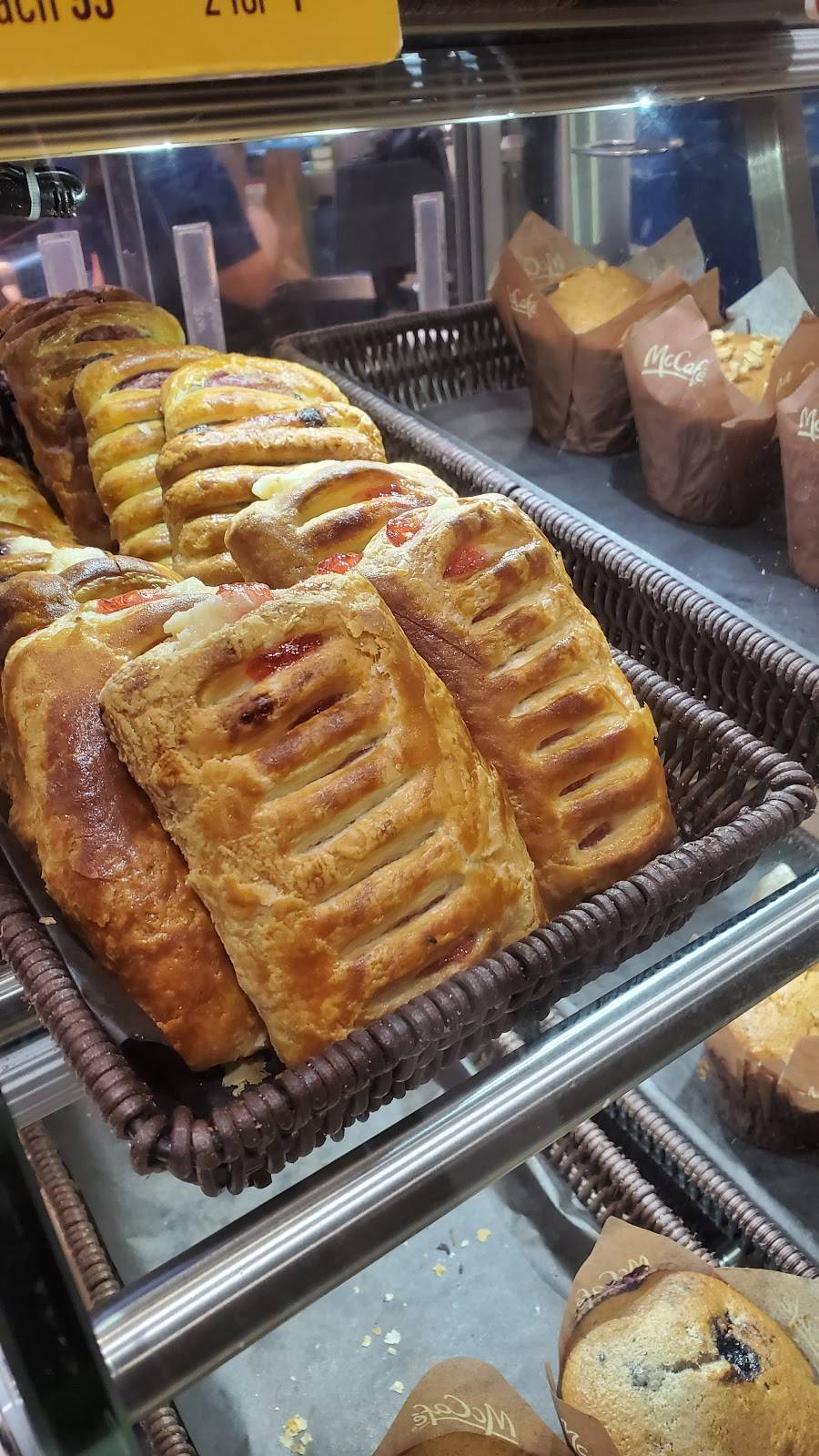 McDonalds | cafe | 2500 Hurontario St, Mississauga, ON L5B 1N4, Canada | 9052764019 OR +1 905-276-4019