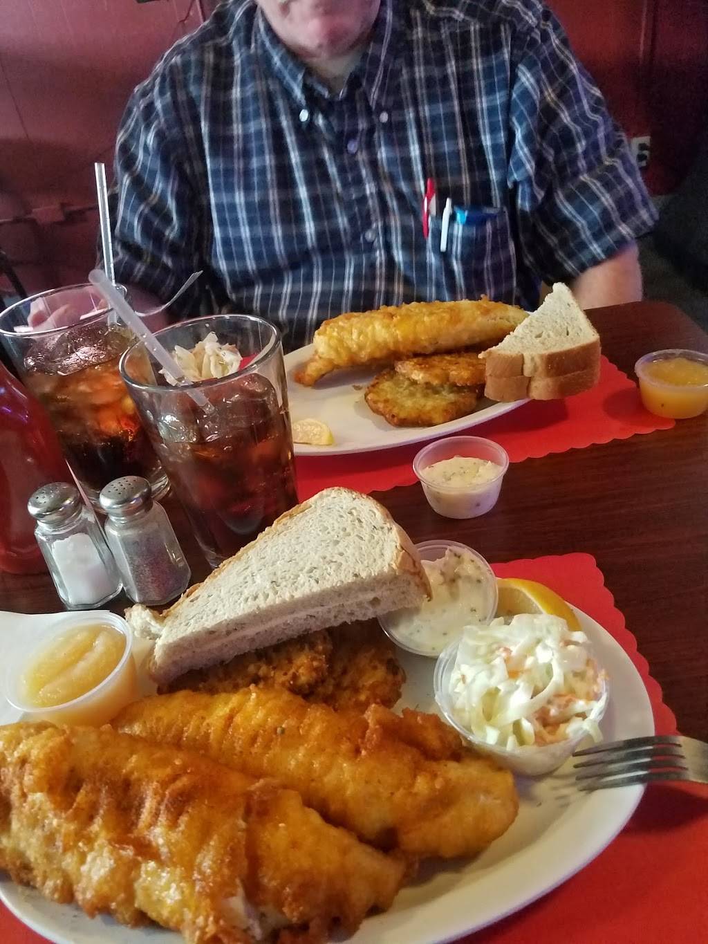 68 Street Pub | restaurant | 6800 W Layton Ave, Milwaukee, WI 53220, USA | 4142829944 OR +1 414-282-9944