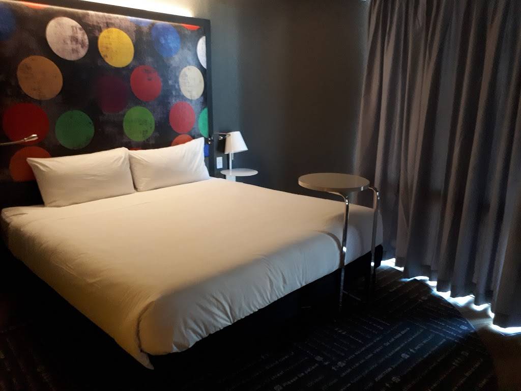 ibis Styles New York LaGuardia Airport | restaurant | 100-33 Ditmars Blvd, East Elmhurst, NY 11369, USA | 7186067400 OR +1 718-606-7400