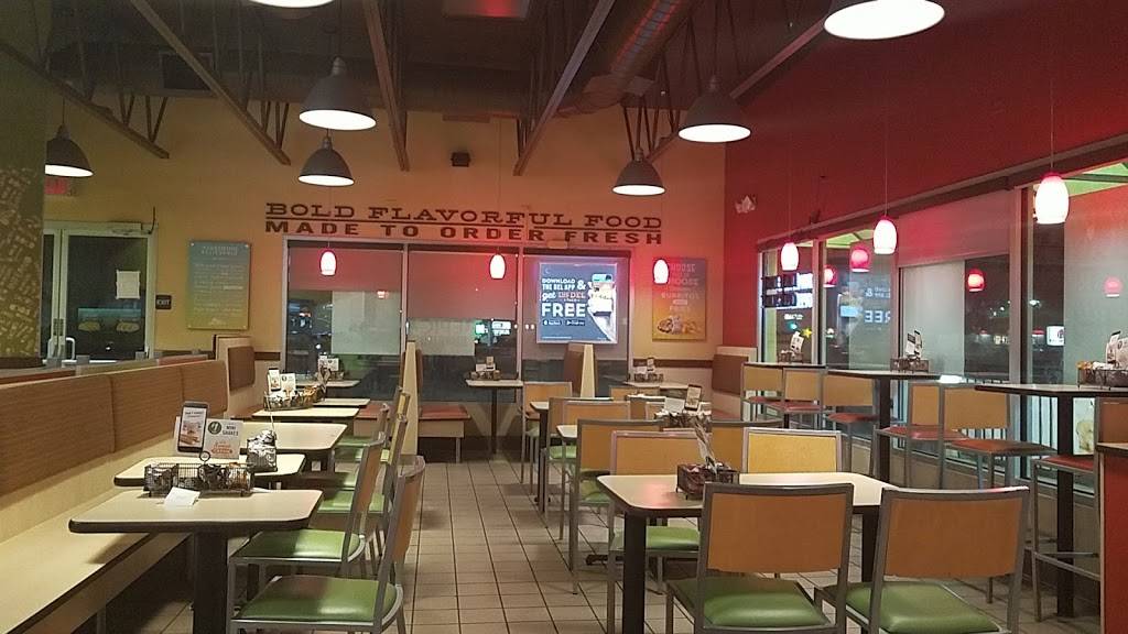 Del Taco | meal takeaway | 841 Harbor Blvd, West Sacramento, CA 95691, USA | 9163713284 OR +1 916-371-3284