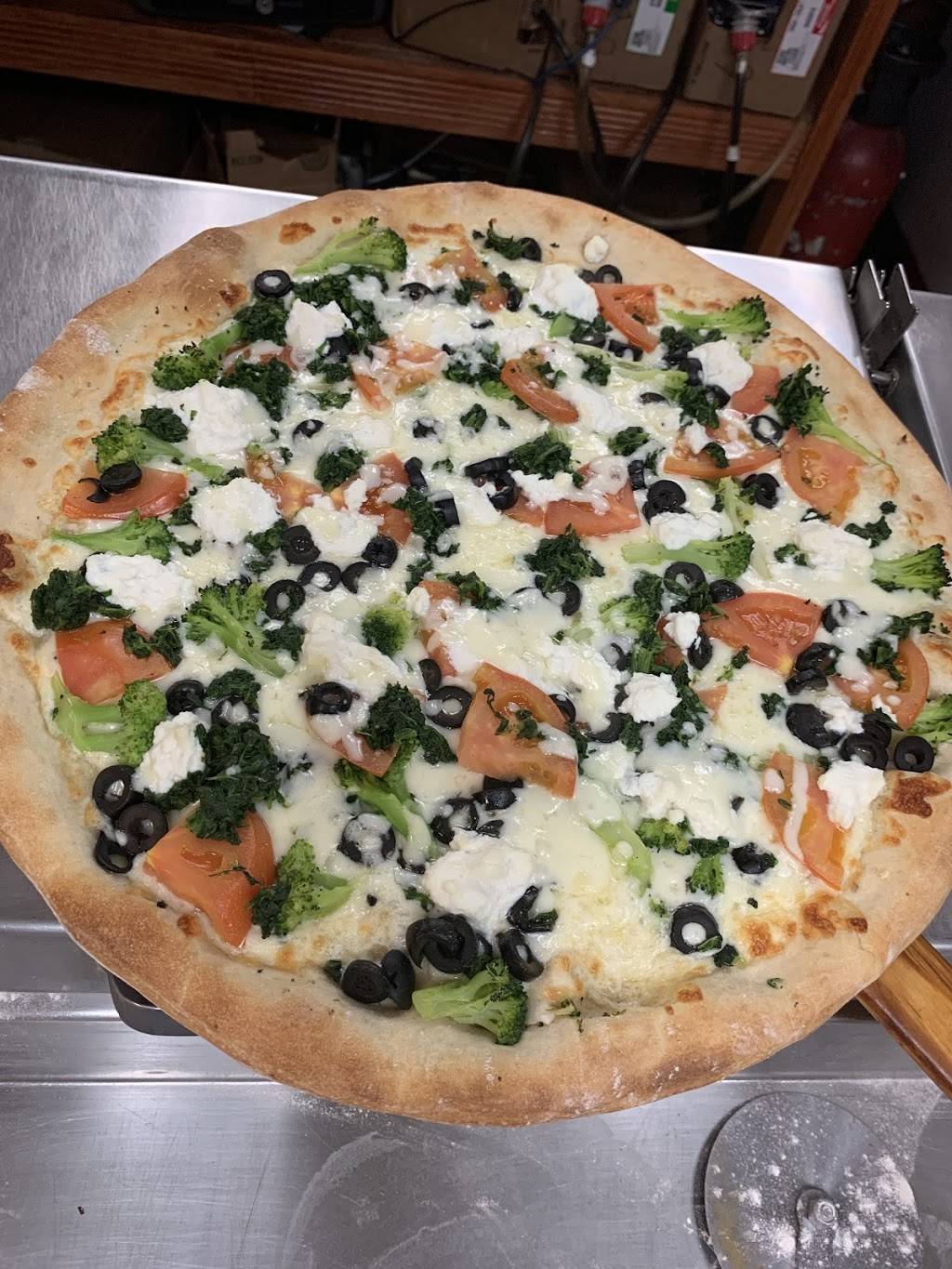 Pizza Villa | restaurant | 112 W 1st Ave, Parkesburg, PA 19365, USA | 6108572692 OR +1 610-857-2692