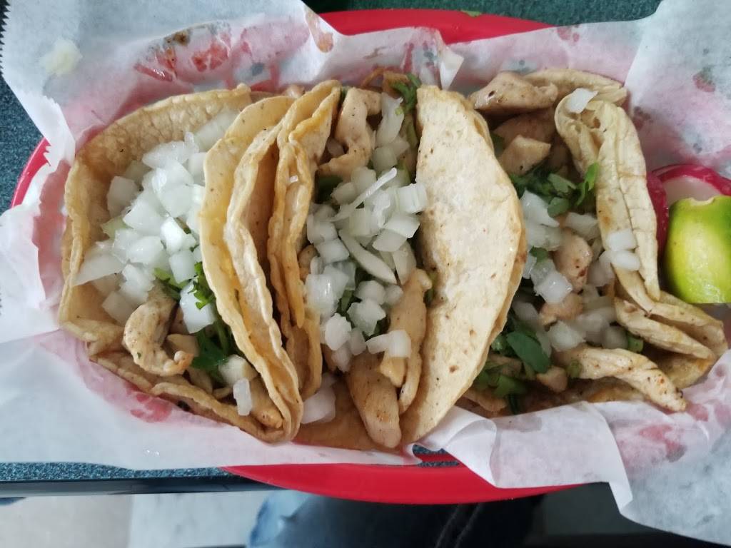 Caminos De Michoacan Carniceria Y Taqueria | restaurant | 323 E 14th St, Anderson, IN 46016, USA | 7652745591 OR +1 765-274-5591