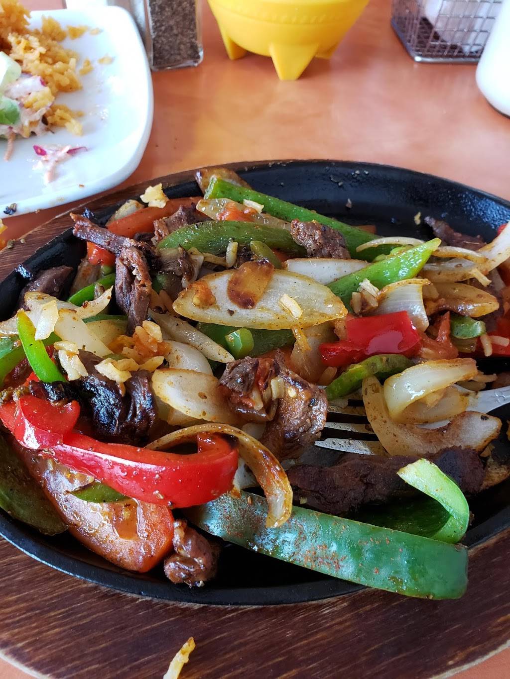 Que Brava | restaurant | 1423 Cannonball Trail, Yorkville, IL 60560, USA | 3312078939 OR +1 331-207-8939