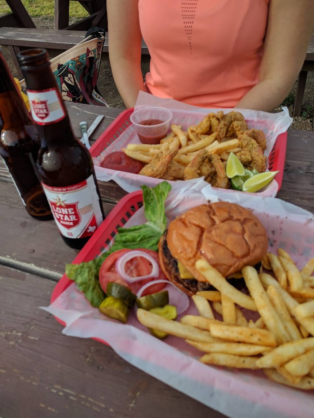 Lee Harveys | restaurant | 1807 Gould St, Dallas, TX 75215, USA | 2144281555 OR +1 214-428-1555