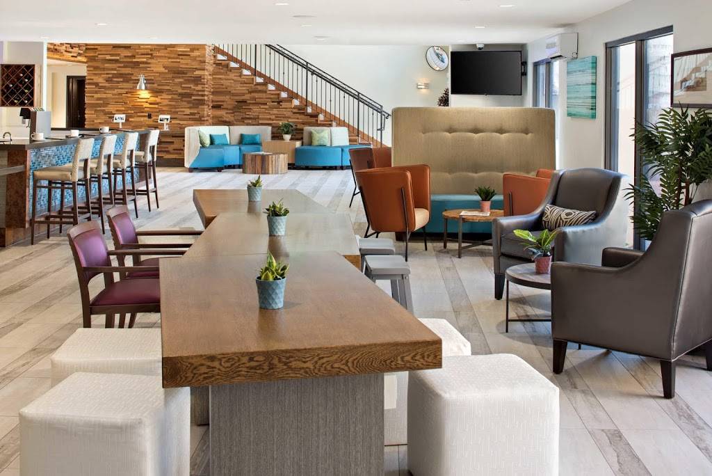 The Cove Hotel, an Ascend Hotel Collection Member | restaurant | 200 E Willow St, Long Beach, CA 90806, USA | 5624267611 OR +1 562-426-7611