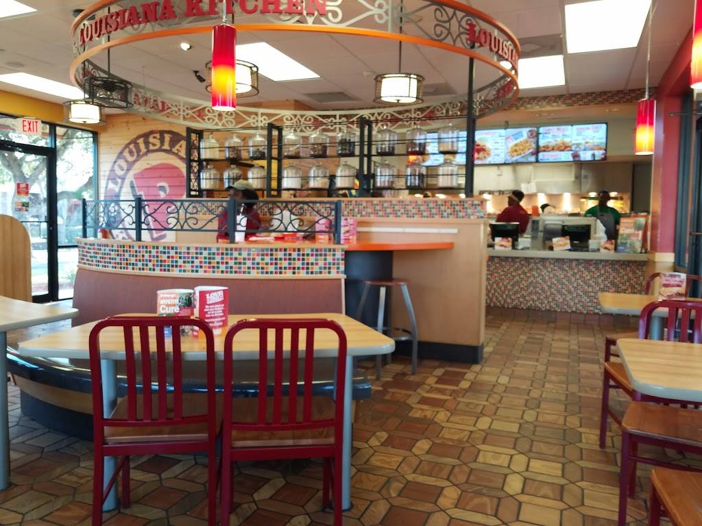 Popeyes Louisiana Kitchen | restaurant | 3390 1st St, Bradenton, FL 34208, USA | 9417467272 OR +1 941-746-7272