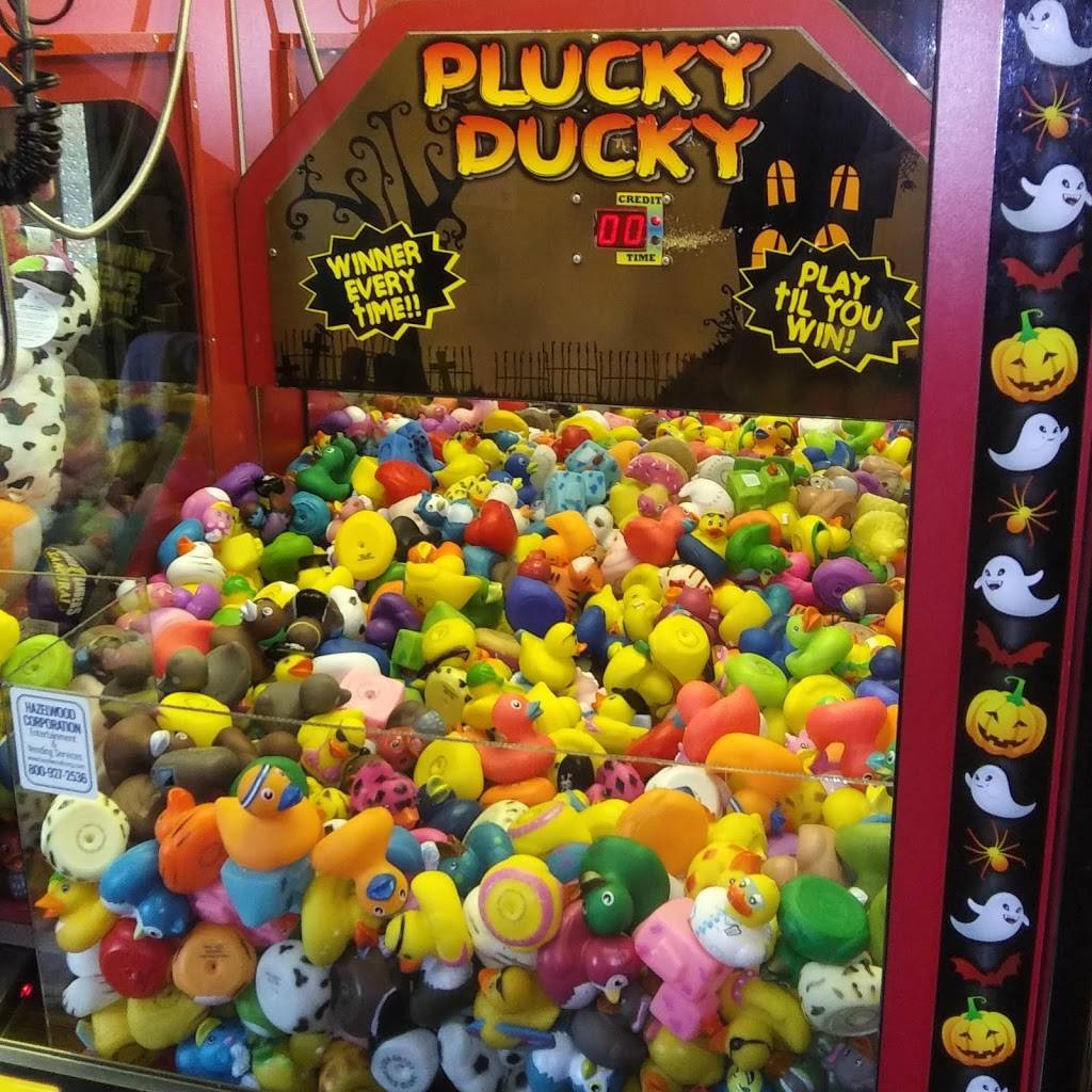 Luckys Tavern | restaurant | 31020 Government Dr, Pequot Lakes, MN 56472, USA | 2185684177 OR +1 218-568-4177