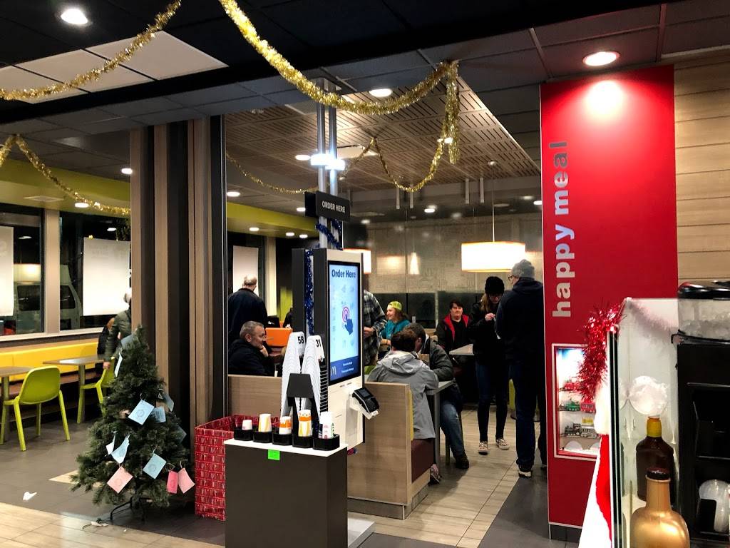 McDonalds | cafe | 7010 NE Hwy 99, Vancouver, WA 98665, USA | 3606943591 OR +1 360-694-3591