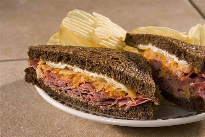 Chappys Deli | restaurant | 1611 Perry Hill Rd, Montgomery, AL 36106, USA | 3342797477 OR +1 334-279-7477
