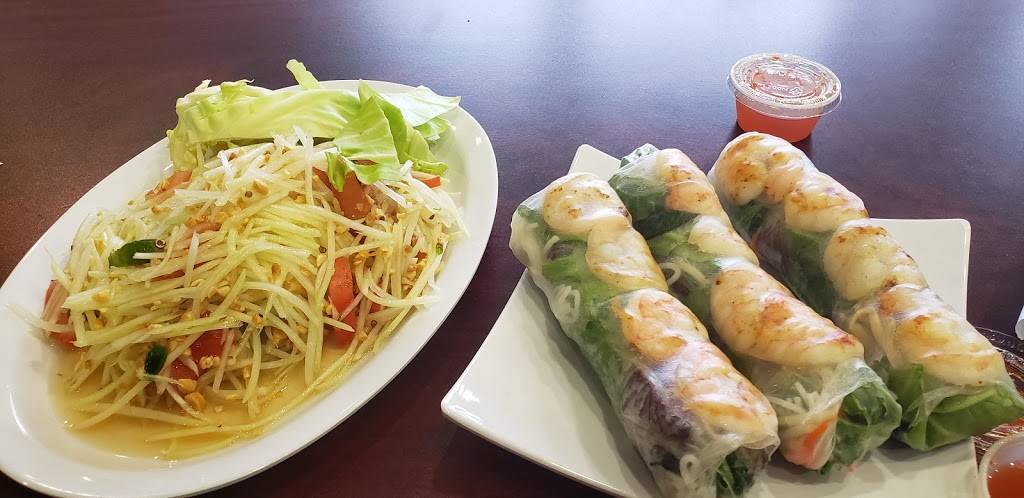 Green Papaya | restaurant | 7840 West Ln D4, Stockton, CA 95210, USA | 2099818733 OR +1 209-981-8733