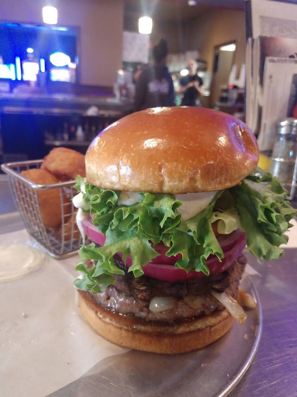 Burgers & Beer | restaurant | 756 W Jeffery St, Kankakee, IL 60901, USA | 8155237144 OR +1 815-523-7144