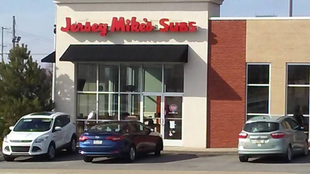 Jersey Mikes Subs | restaurant | 407 Highway 46 South, Dickson, TN 37055, USA | 6153267009 OR +1 615-326-7009