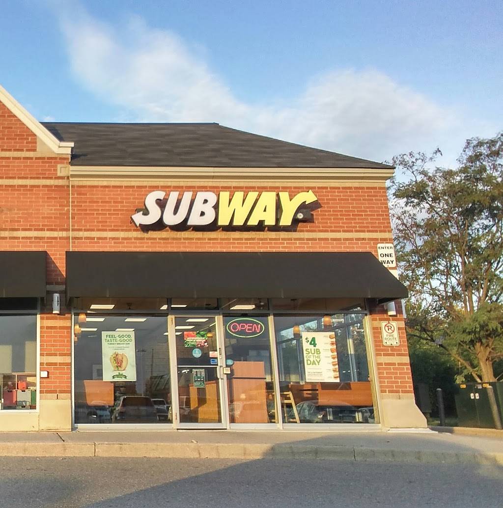Subway | meal takeaway | Ridge Shopping Centre, 2423 Trafalgar Rd Unit A14, Oakville, ON L6H 6K7, Canada | 9052577827 OR +1 905-257-7827