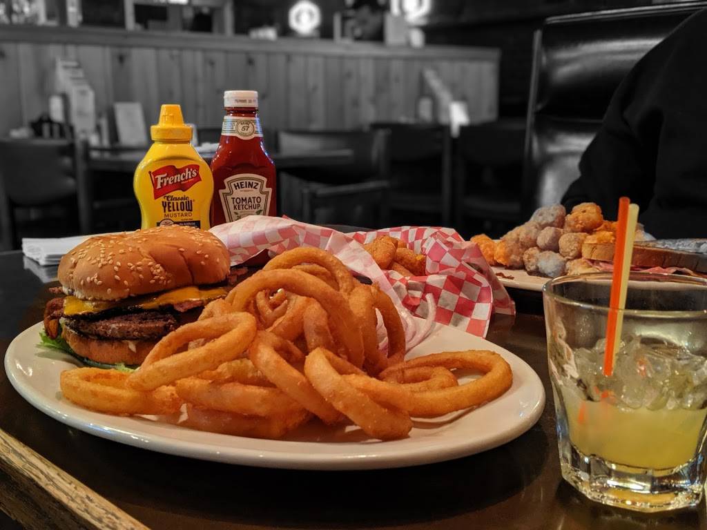 Tik Tok Restaurant and Bar Division | restaurant | 11215 SE Division St, Portland, OR 97266, USA | 5032576149 OR +1 503-257-6149