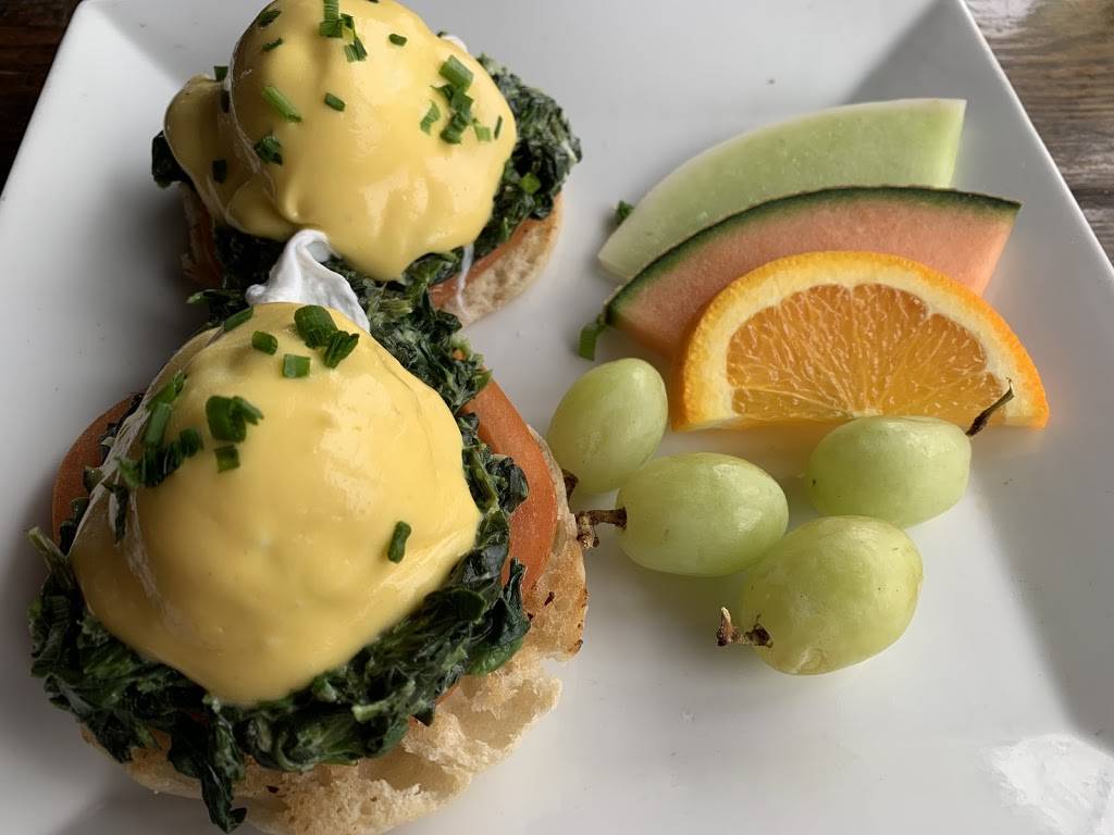 Lakeshore Grille | restaurant | 5600 Lake Resort Terrace #300, Chattanooga, TN 37415, USA | 4237102057 OR +1 423-710-2057