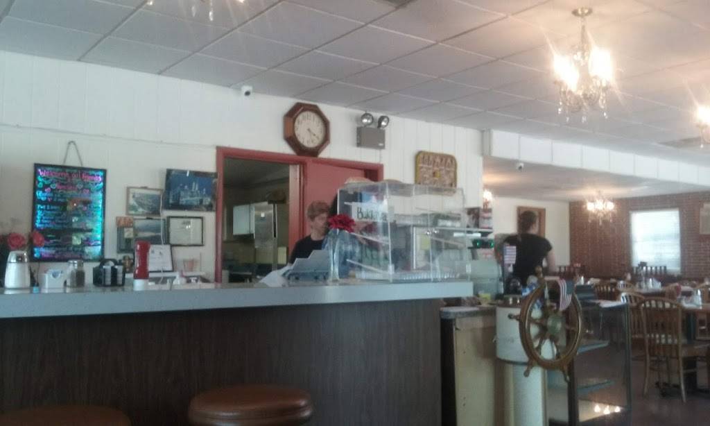 The Hearth | restaurant | 3147 Dupont Pkwy, Middletown, DE 19709, USA | 3024643995 OR +1 302-464-3995