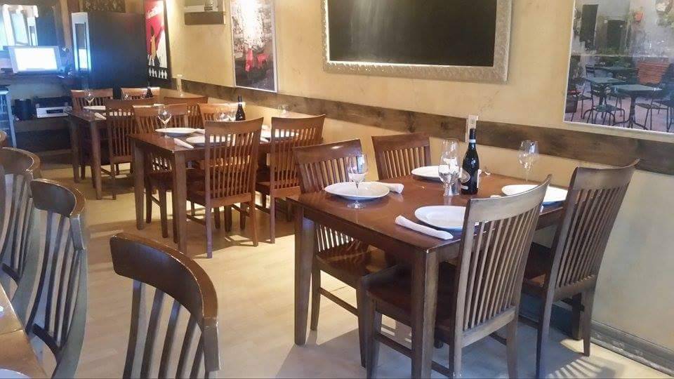 Donattela Bar & Grill | restaurant | 83 Bolton St, Bobcaygeon, ON K0M 1A0, Canada | 7057384303 OR +1 705-738-4303