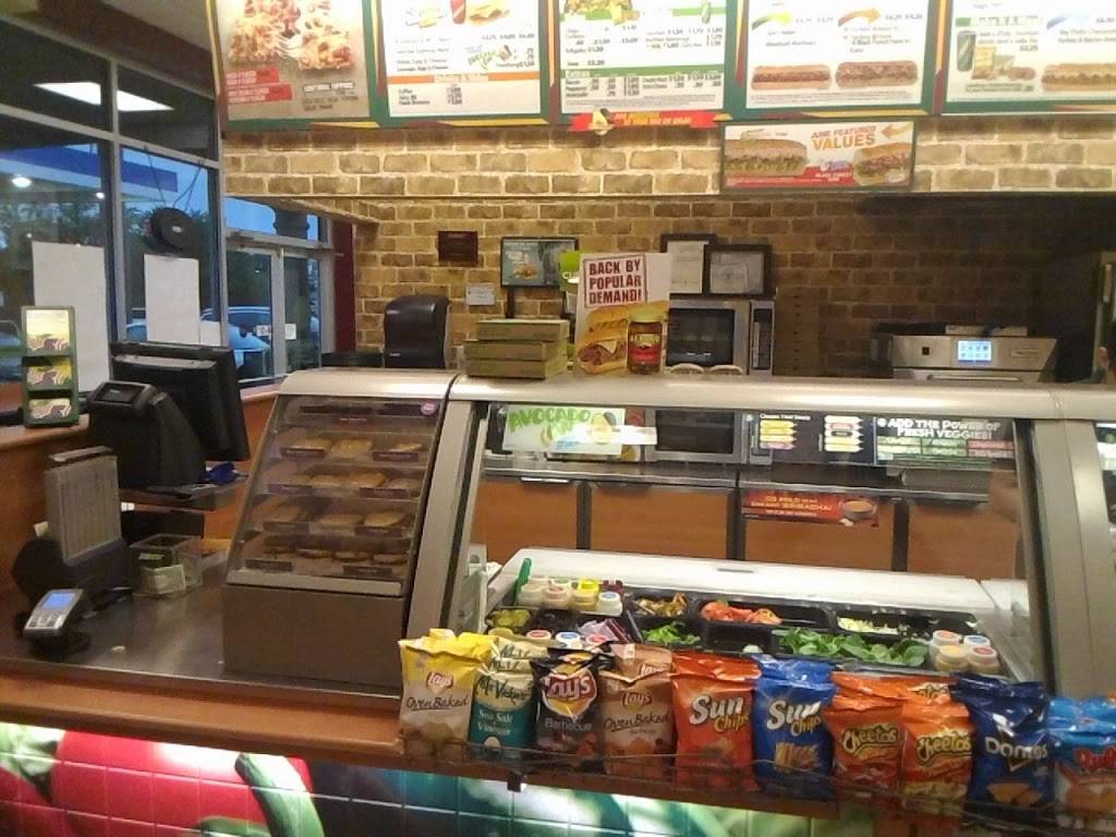 Subway Restaurants | restaurant | 1234 N Halsted St, Chicago, IL 60642, USA | 3122624101 OR +1 312-262-4101