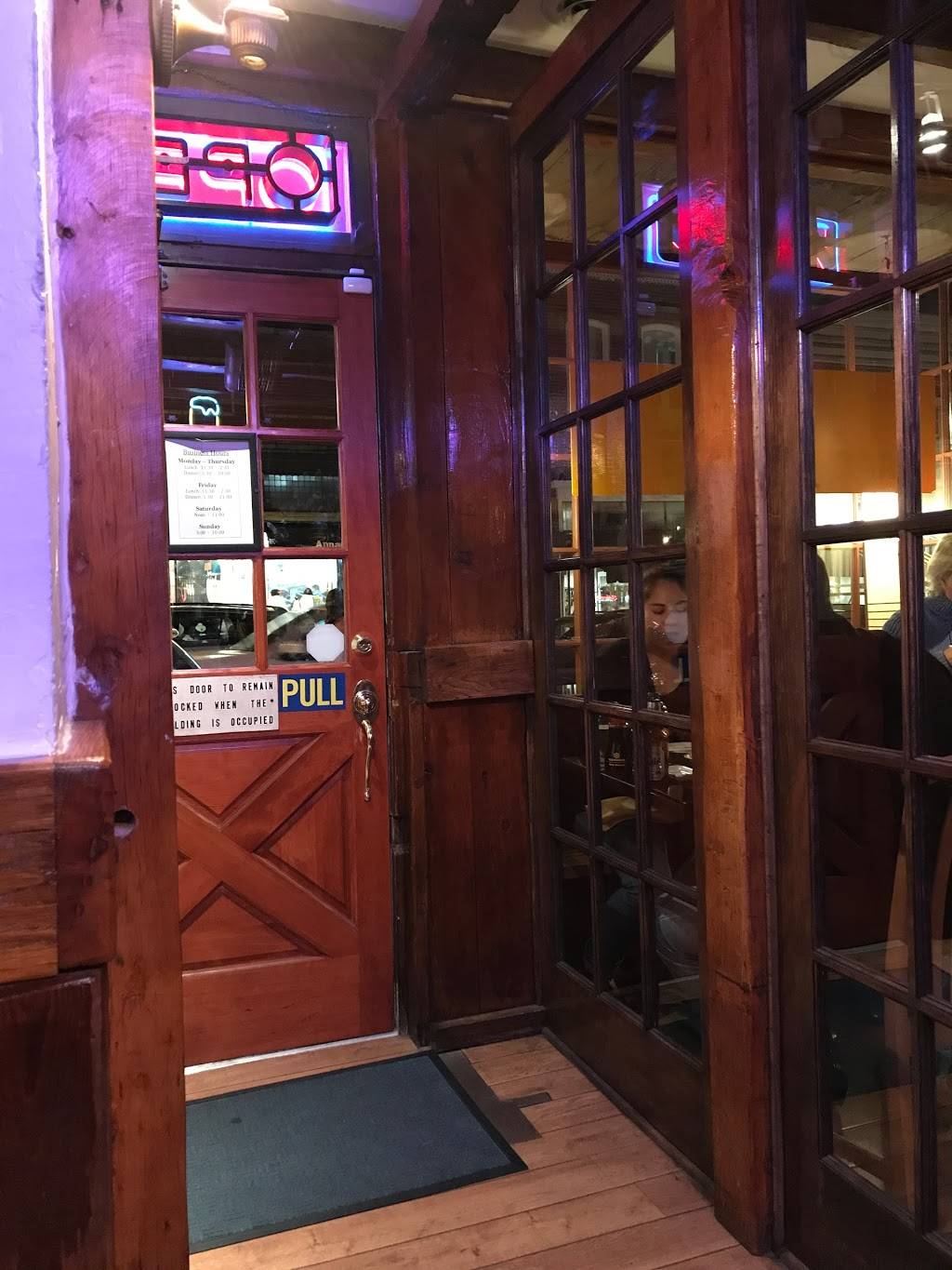 Joss Café & Sushi Bar | restaurant | 195 Main St, Annapolis, MD 21401, USA | 4102634688 OR +1 410-263-4688