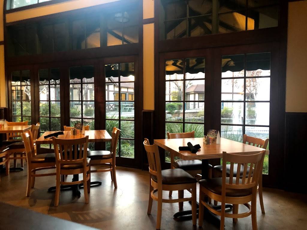 Legends Tap House & Grill | restaurant | 2910 Pea Soup Andersen Blvd, Selma, CA 93662, USA | 5598917000 OR +1 559-891-7000