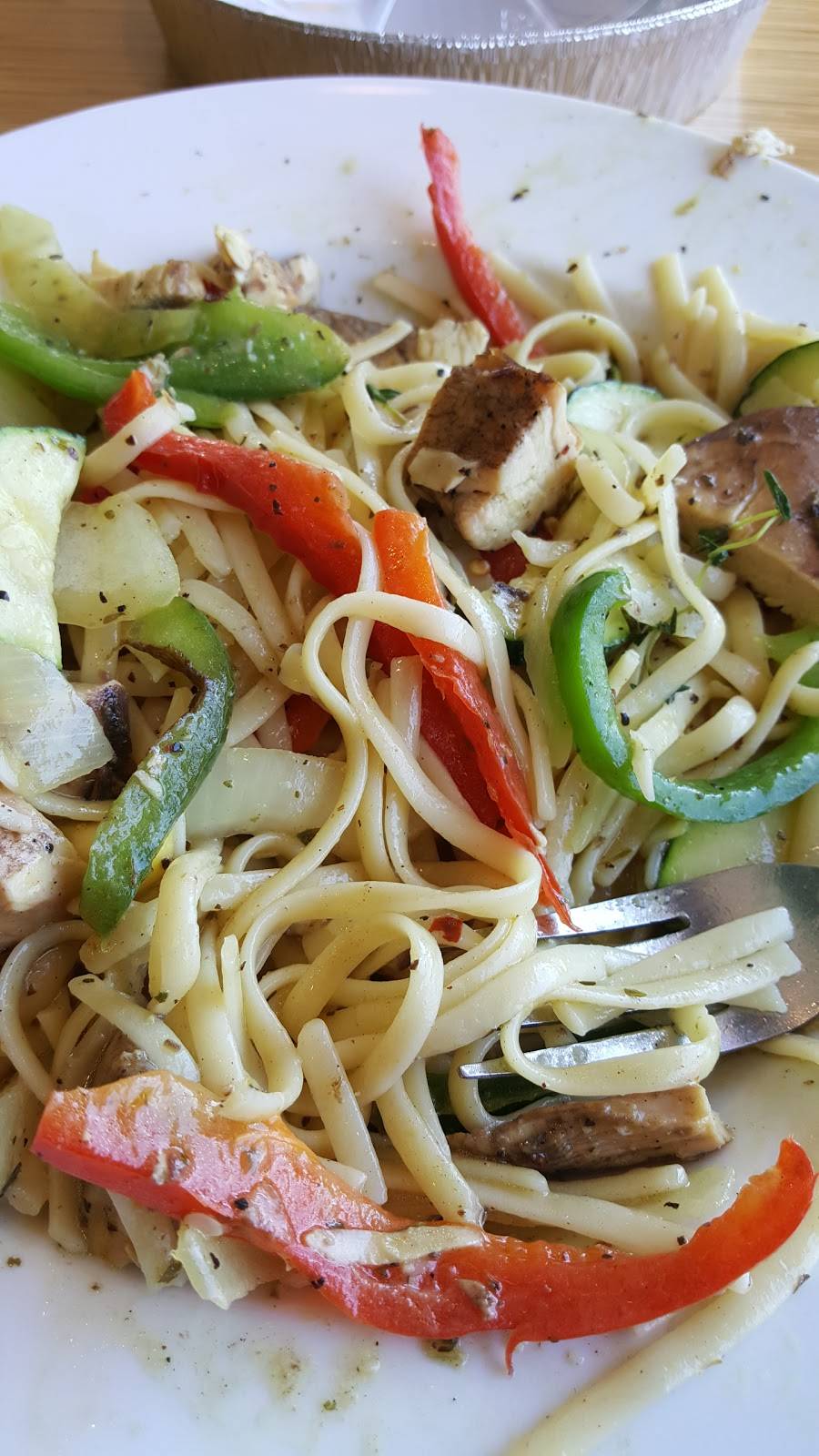 Carenas Jamaican Grille | restaurant | 7102 Midlothian Turnpike, Richmond, VA 23225, USA | 8044225375 OR +1 804-422-5375