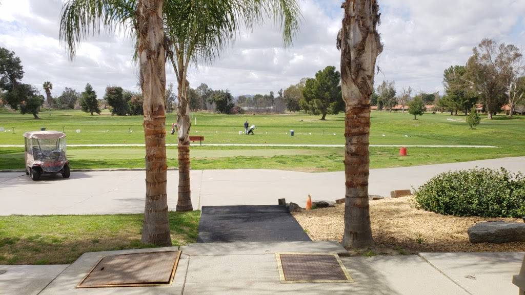 Seven Hills Cafe on the Green | restaurant | 1537 S Lyon Ave, Hemet, CA 92543, USA | 9512238556 OR +1 951-223-8556