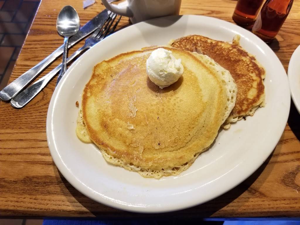 Cracker Barrel Old Country Store | restaurant | 1209 N Litchfield Rd, Goodyear, AZ 85395, USA | 6238565161 OR +1 623-856-5161