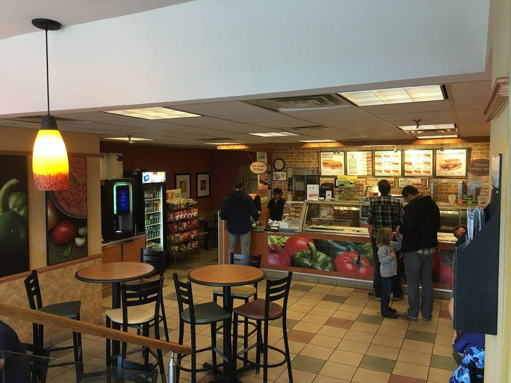 Subway | restaurant | 895 Lawrence Avenue East Unit# A0107A, North York, ON M3C 3L2, Canada | 4164447827 OR +1 416-444-7827