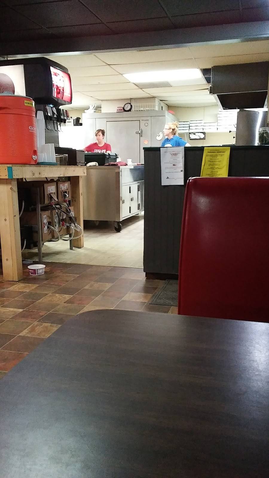 Pizza Pit | restaurant | 601 W North Ave, Flora, IL 62839, USA | 6186628185 OR +1 618-662-8185