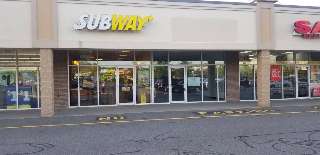 Subway | restaurant | 1100 Revere Beach Pkwy, Chelsea, MA 02150, USA | 6173703044 OR +1 617-370-3044