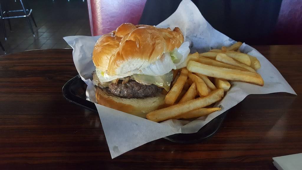 Home Plate Sports Pub | restaurant | 4880 E 22nd St, Tucson, AZ 85711, USA | 5207458265 OR +1 520-745-8265