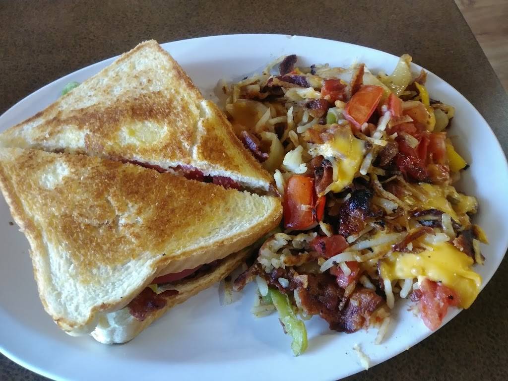 Janices Diner | restaurant | 2765 Cosby Hwy, Cosby, TN 37722, USA | 4236135515 OR +1 423-613-5515