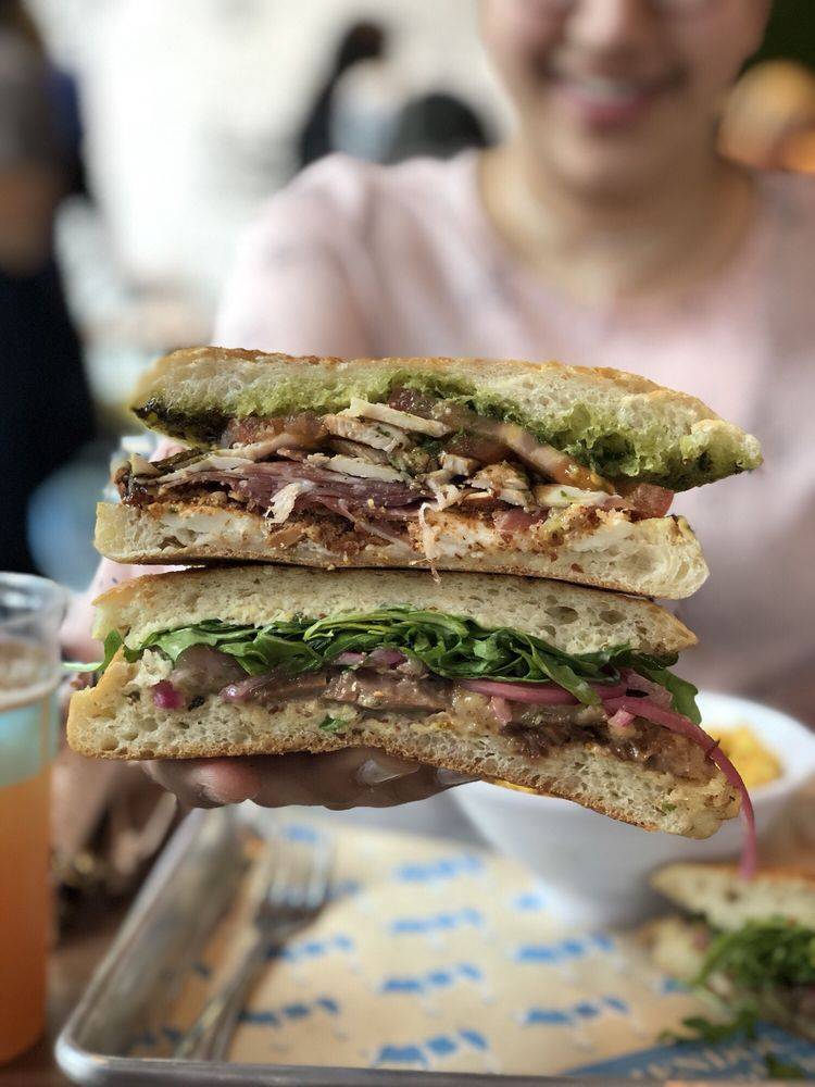 Mendocino Farms | meal takeaway | Ice Blocks, 1610 R St Suite 125, Sacramento, CA 95811, USA | 9163685400 OR +1 916-368-5400