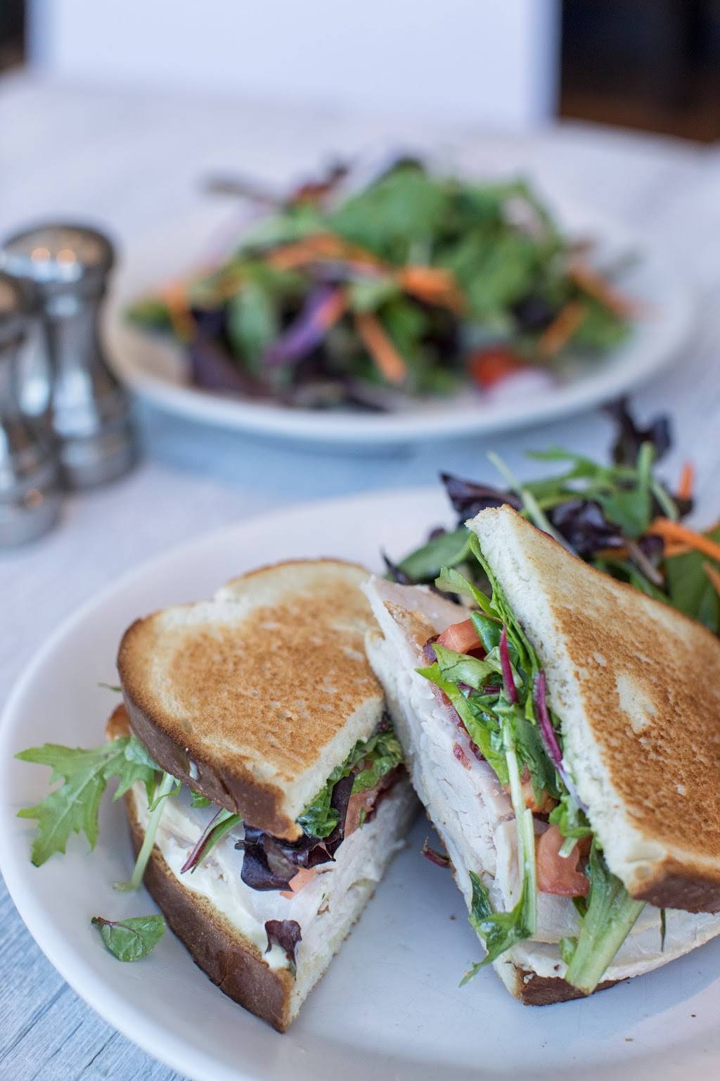 Not Your Average Joes | restaurant | 305 Main St, Acton, MA 01720, USA | 9786350101 OR +1 978-635-0101