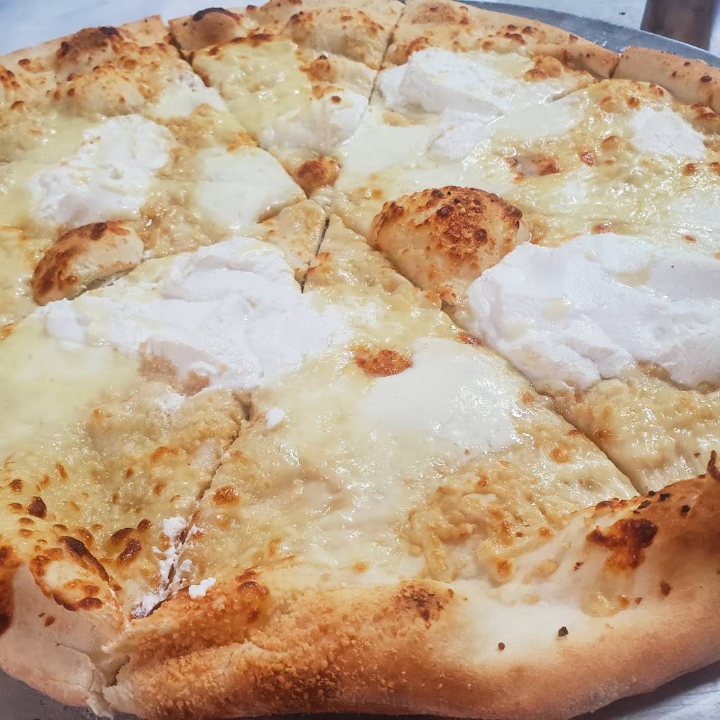 Leos Pizzeria | restaurant | 458 William St, Williamsport, PA 17701, USA | 2722023803 OR +1 272-202-3803