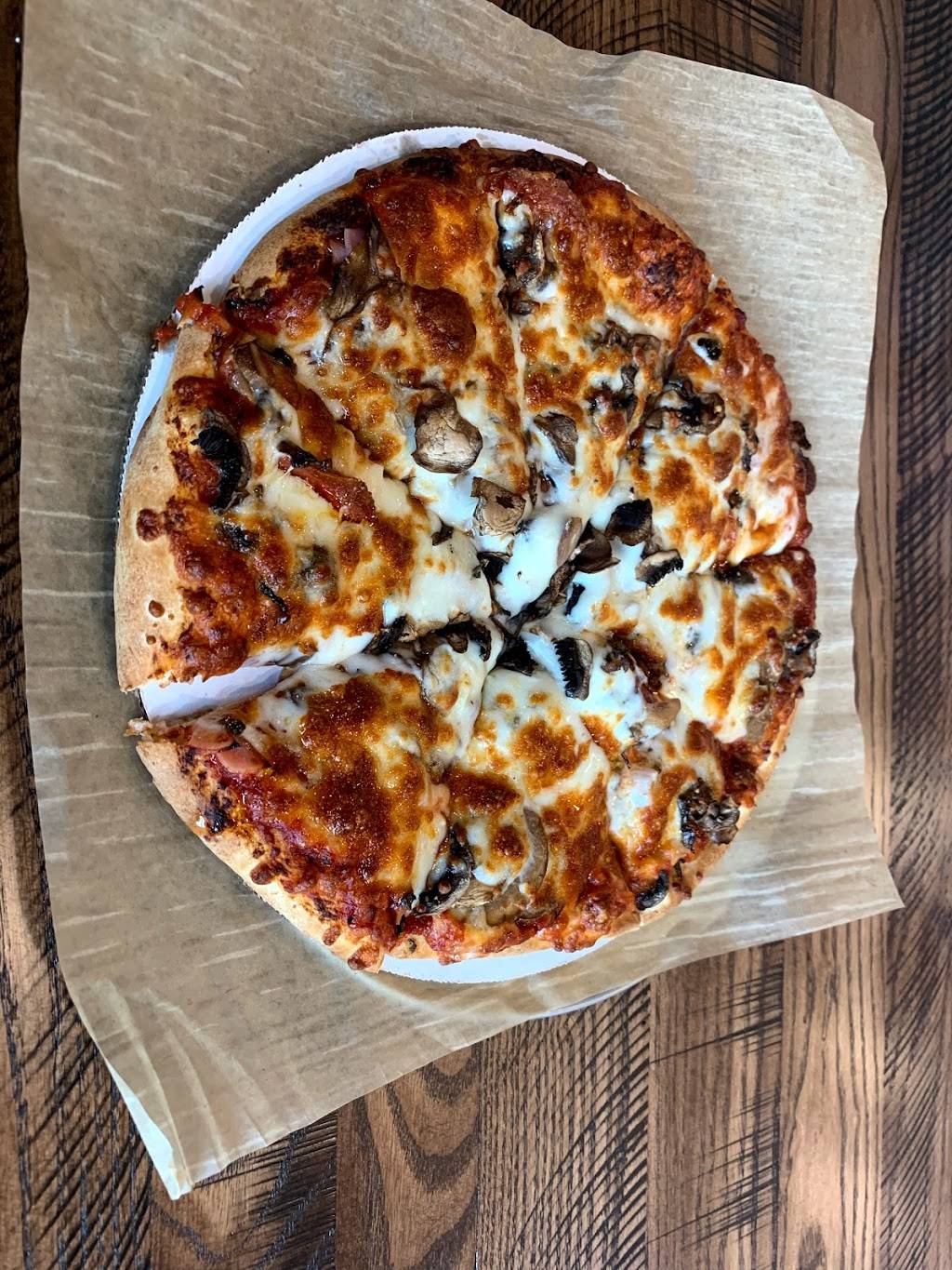 Scooters Triple Bs | restaurant | 3840 S Hurstbourne Pkwy, Louisville, KY 40299, USA | 5027493138 OR +1 502-749-3138