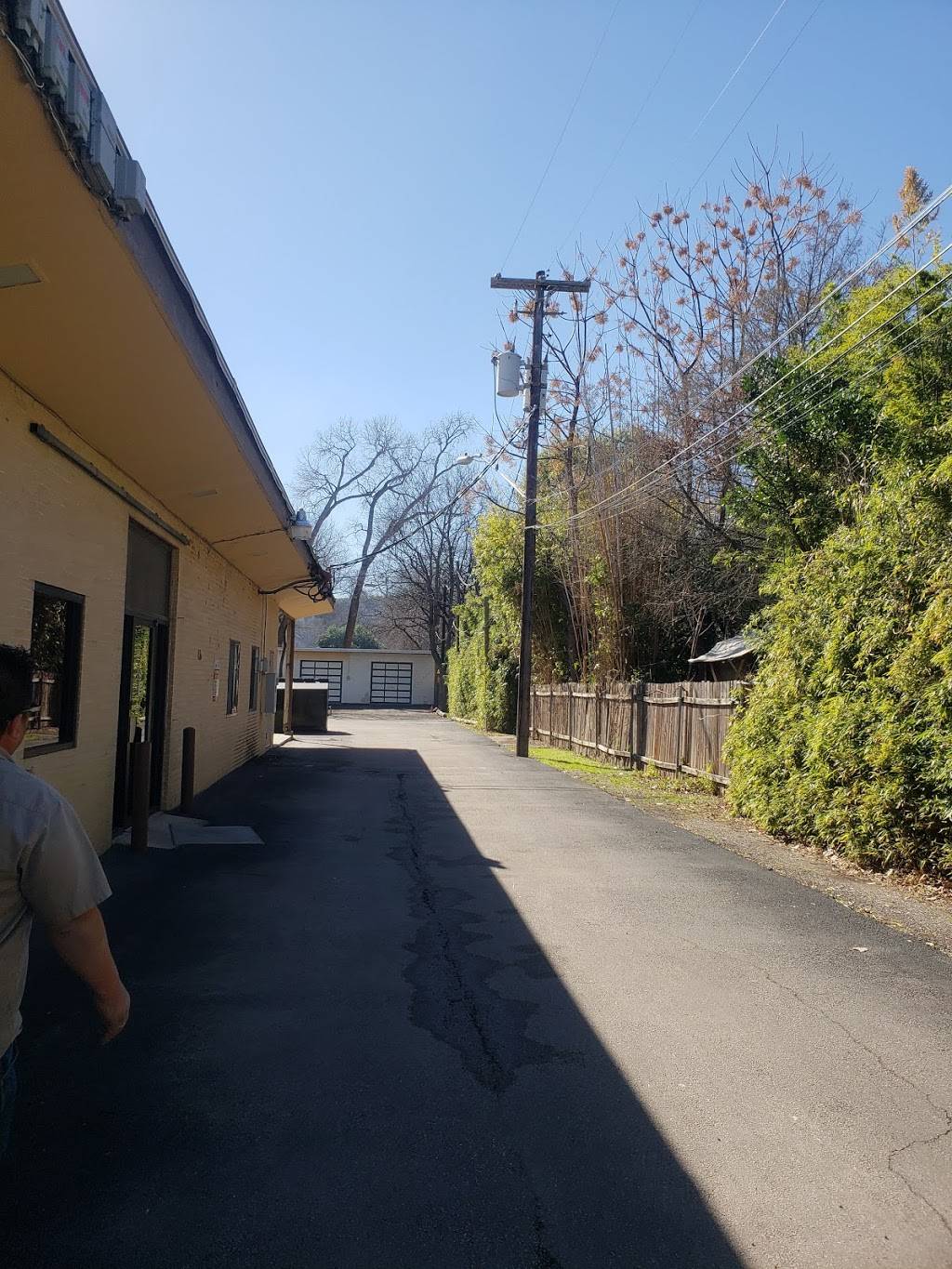 Chuys Restaurants Home Office | restaurant | 1623 Toomey Rd, Austin, TX 78704, USA | 5124732783 OR +1 512-473-2783