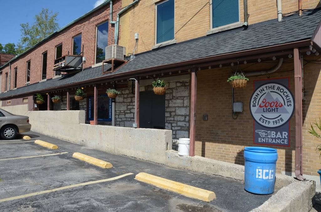 Bluff City Grill | restaurant | 424 E Broadway, Alton, IL 62002, USA | 6184338288 OR +1 618-433-8288