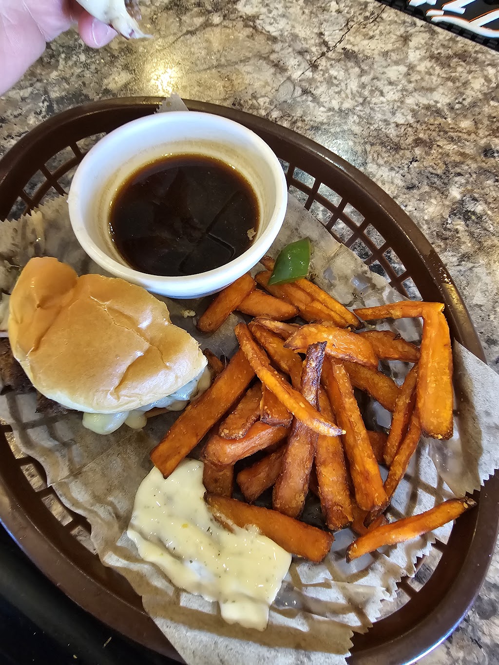 Graps Burgers & Brews | restaurant | 518 National St, Belle Fourche, SD 57717, USA | 6055680121 OR +1 605-568-0121