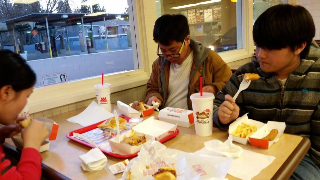 Wienerschnitzel | restaurant | 120 S Clovis Ave, Fresno, CA 93727, USA | 5592519347 OR +1 559-251-9347