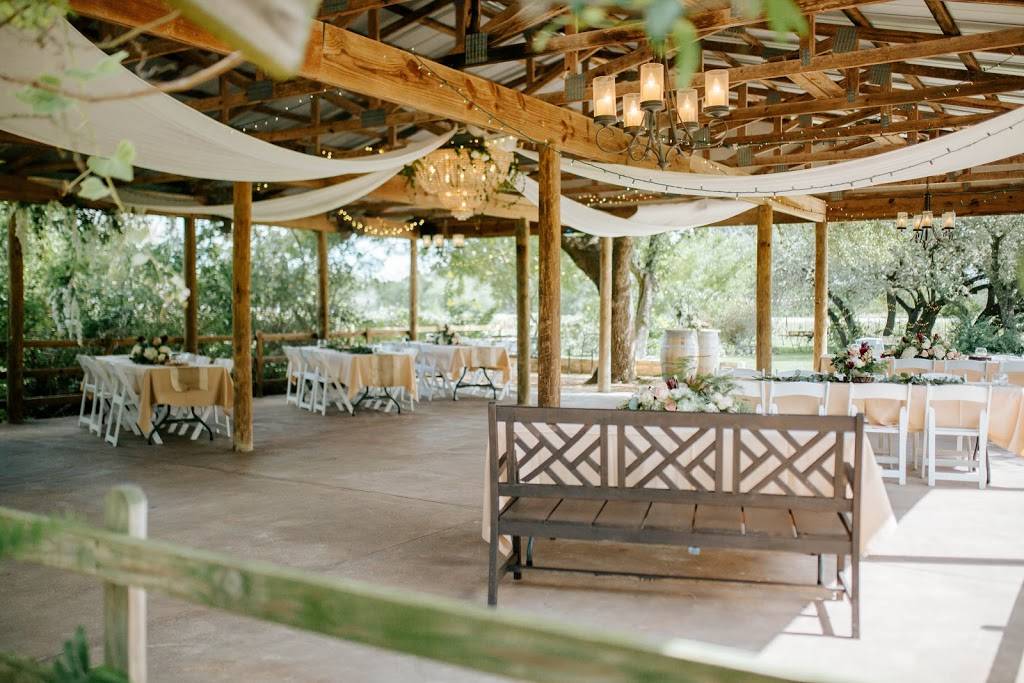 Oak Valley Vineyard Restaurant | restaurant | 27315 FM3009, San Antonio, TX 78266, USA | 8309808033 OR +1 830-980-8033