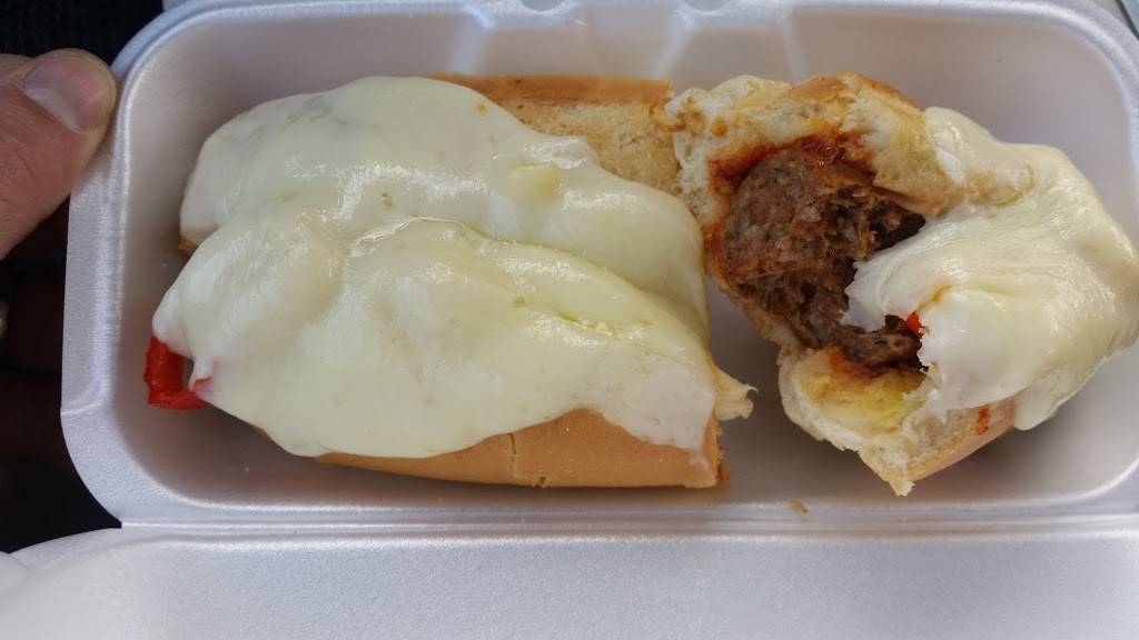 Papa Joes Submarines | restaurant | 566 E 200th St, Euclid, OH 44119, USA | 2166921068 OR +1 216-692-1068