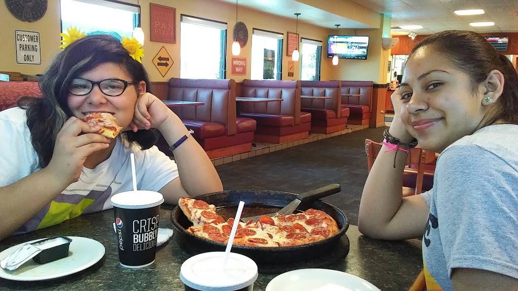 Pizza Hut | meal takeaway | 276 W Henderson Ave, Porterville, CA 93257, USA | 5597810323 OR +1 559-781-0323