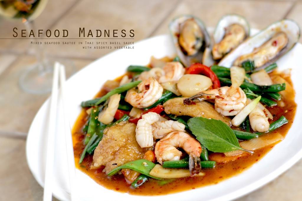 Pho & Spice | restaurant | 7 S Main St, Cheshire, CT 06410, USA | 2034398918 OR +1 203-439-8918