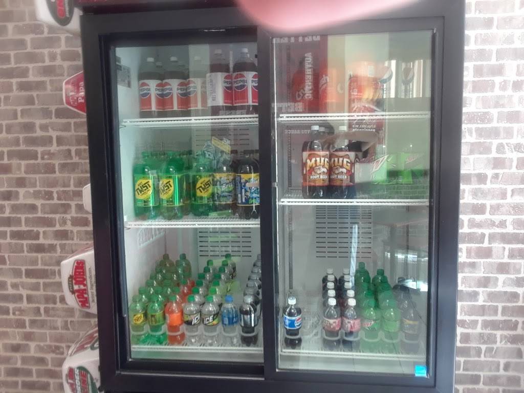 Papa Johns Pizza | restaurant | 100 N Santa Rosa St, San Antonio, TX 78207, USA | 2102247272 OR +1 210-224-7272