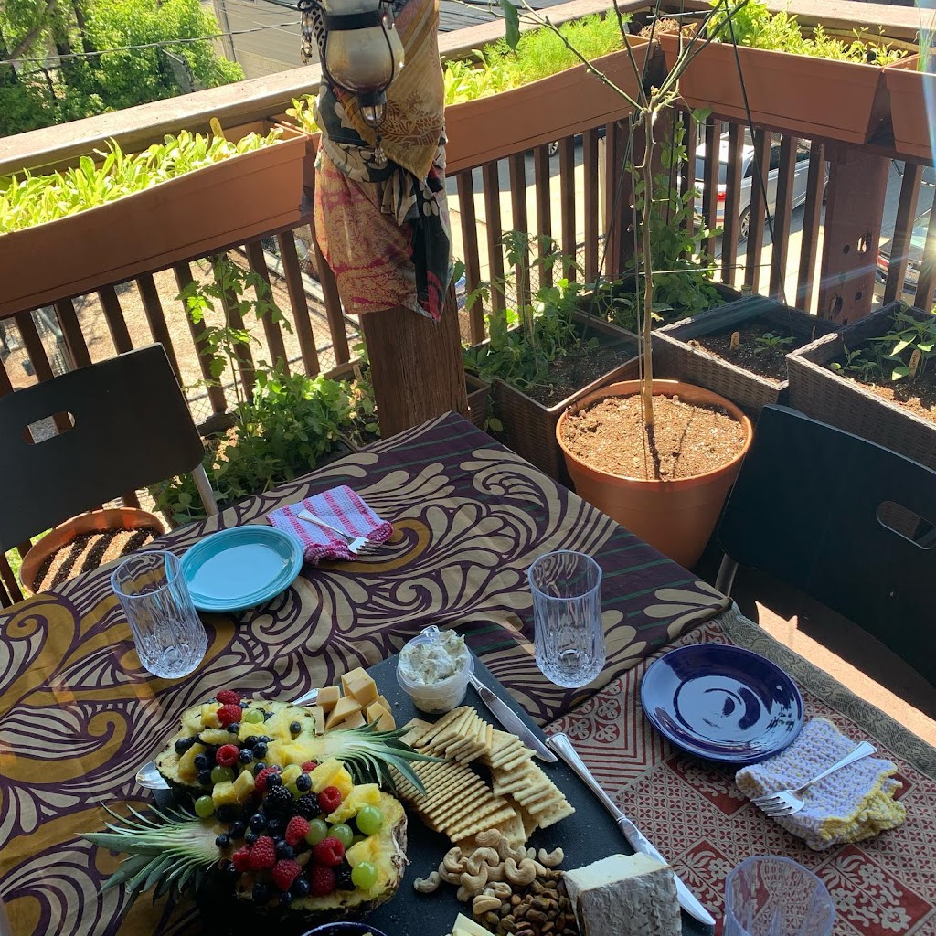 Chicago Bell Garden | restaurant | 635 W Belmont Ave, Chicago, IL 60657, USA | 7735497903 OR +1 773-549-7903